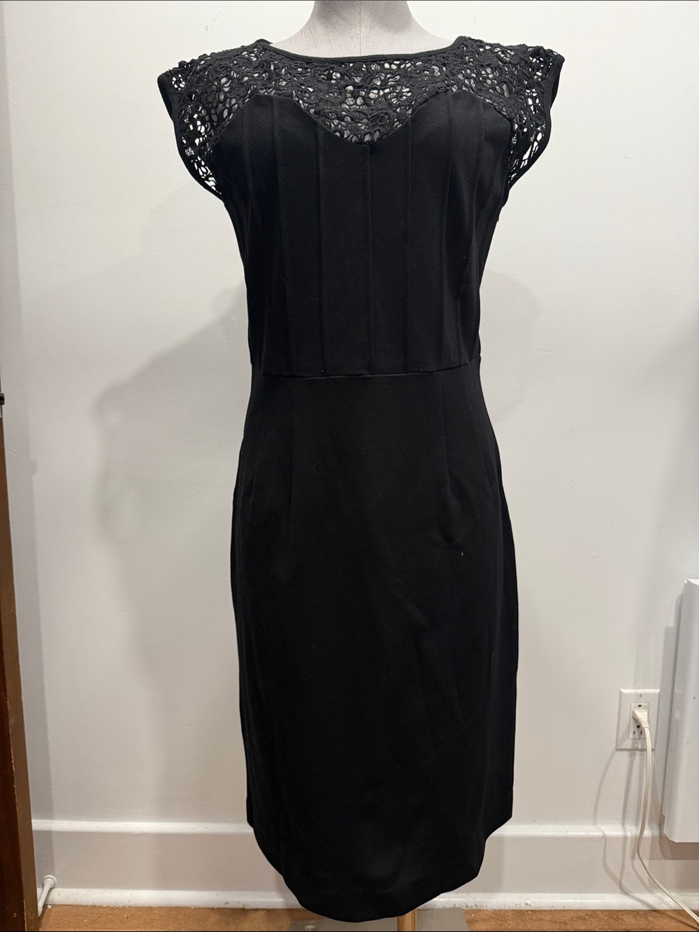 Tristan & Iseut Black Lace Sheath Dress Size 10